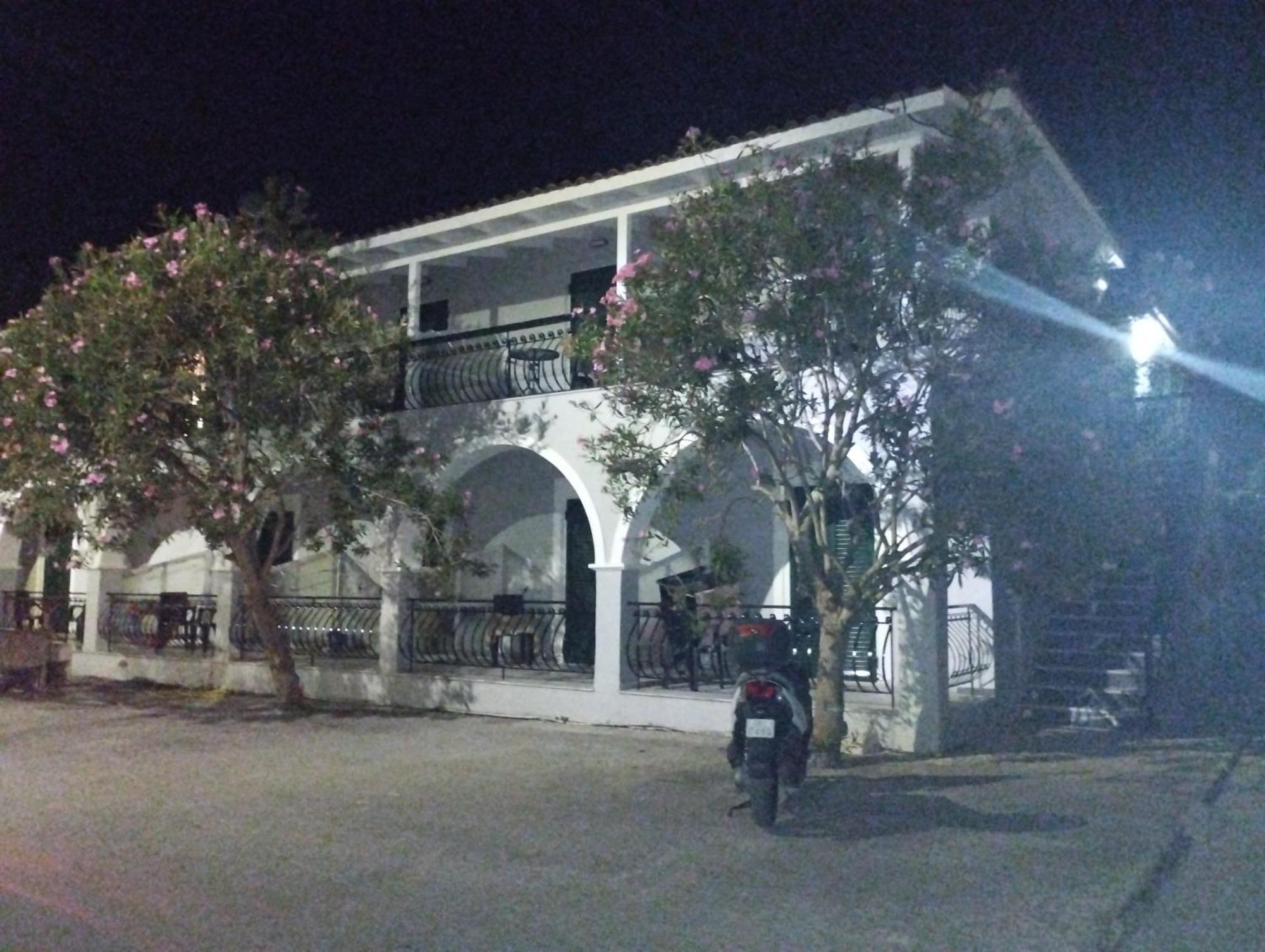 Panos Apartments Laganas Exterior photo